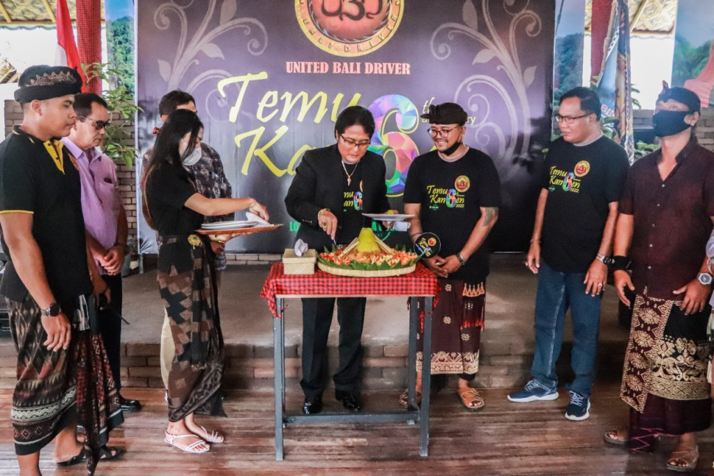 Bupati Giri Prasta Hadiri Perayaan HUT United Bali Driver Ke-6th  di Ubud